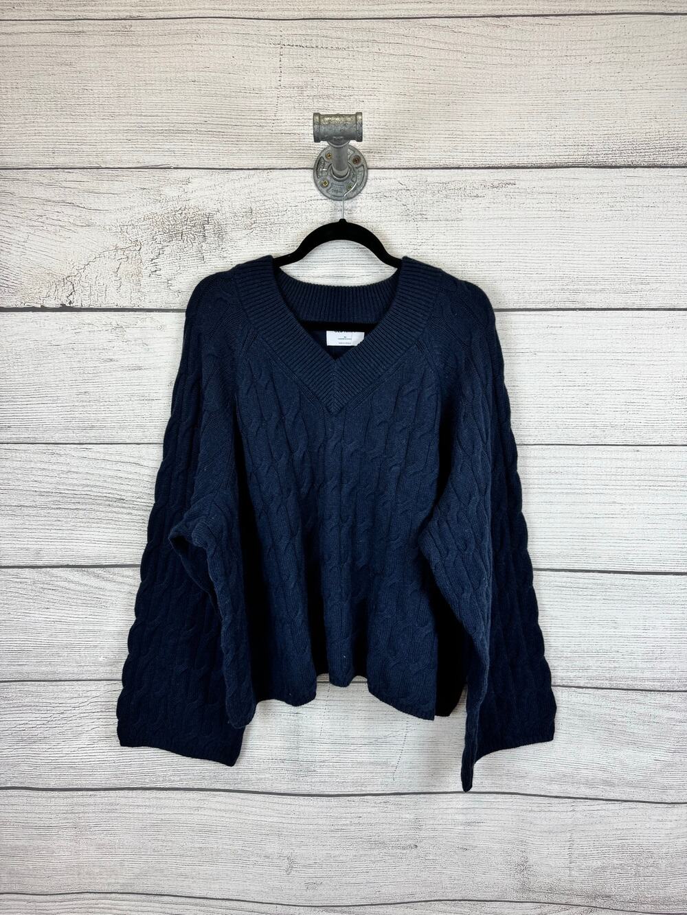 Old Navy Plus Size Navy Blue Chunky Knit V-Neck Sweater Size 3X